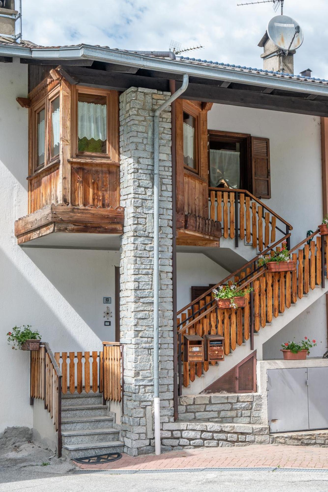 Casa Kristel Cir Comunale N 14 Aosta Exterior photo